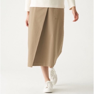 二手 🇯🇵M號【無印良品 MUJI 】日本無印良品有機棉混縱橫彈性綾織舒適寬擺八分裙卡其米色 口袋工作裙 無印風 白襯衫