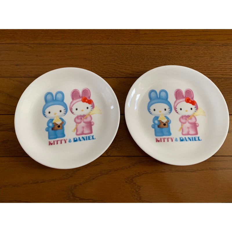 三麗鷗 hello kitty 凱蒂 丹尼爾 偽裝兔兔盤 瓷器 碗盤 裝飾品 收藏品 sanrio 月份碗盤 陶器