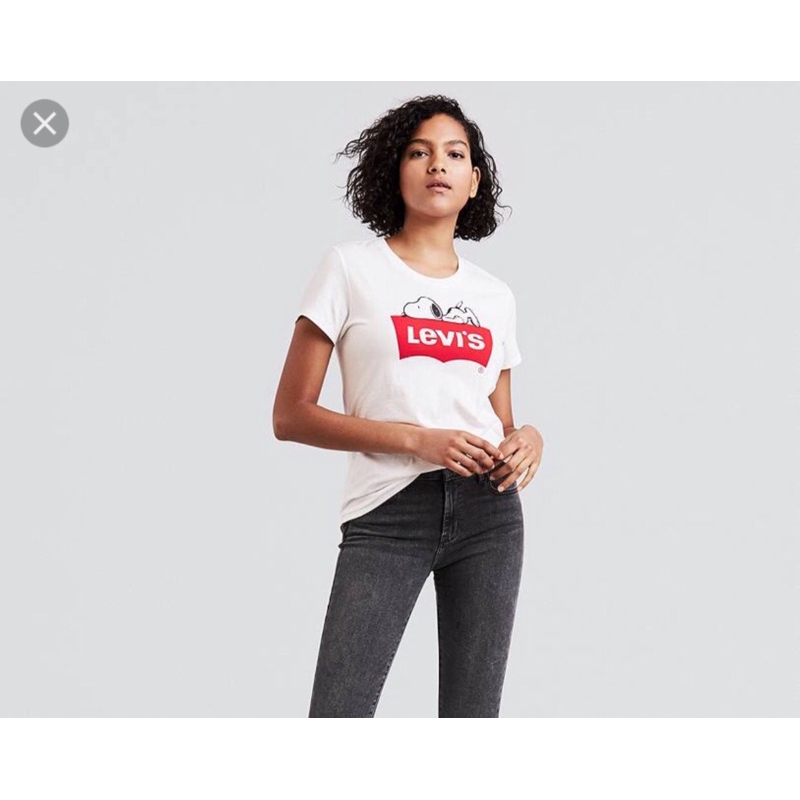 levis t shirt with snoopy
