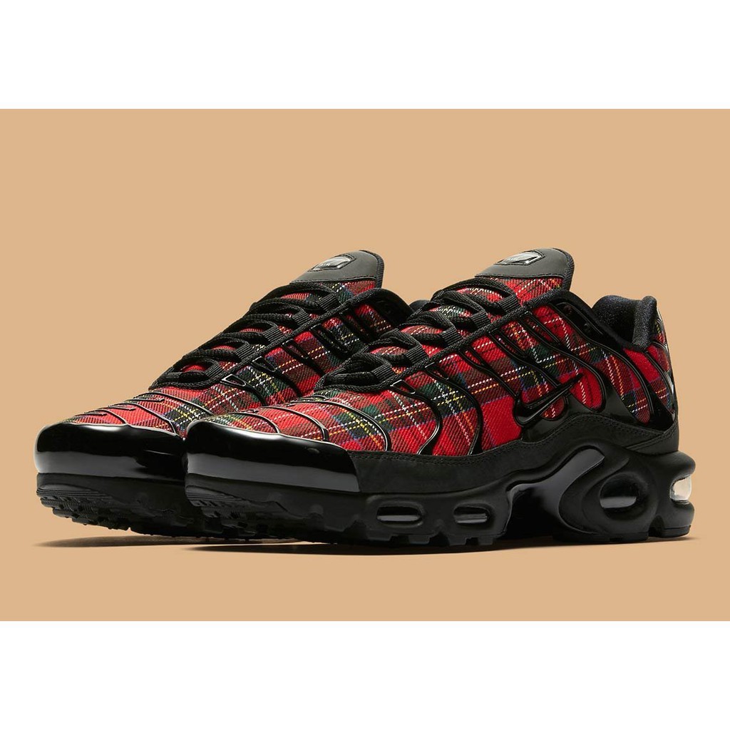 air max plus tartan black