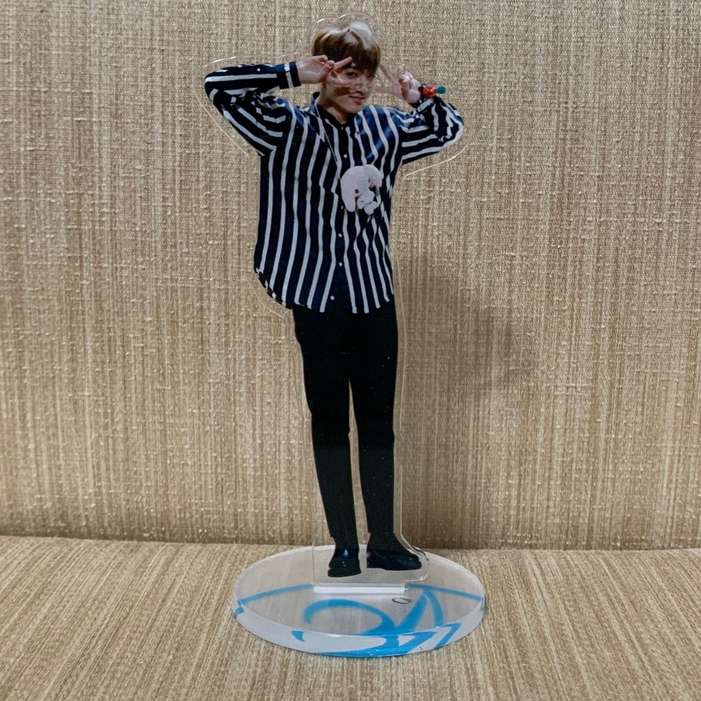 BTS JK 柾國 JungKook 真人人型立牌 壓克力立牌 韓站週邊 現貨 尺寸約15.5cm