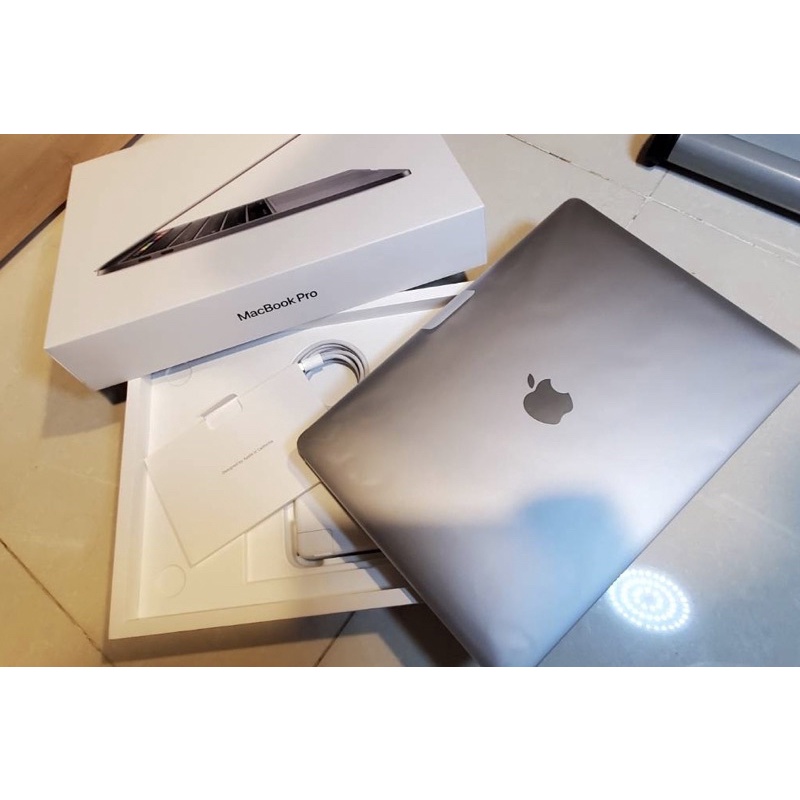 Applecare 保固中 Apple macbook pro 13 2020 16G/1TB 多送一組原廠充A2251