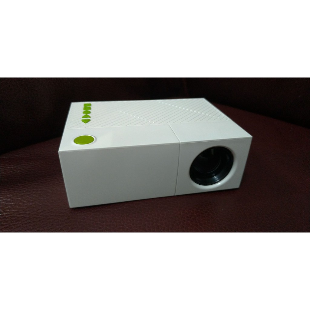 YG310微型迷你投影機內建蓄電池 免插座 攜帶方便 蚊子電影院 行動電源供電(二手)