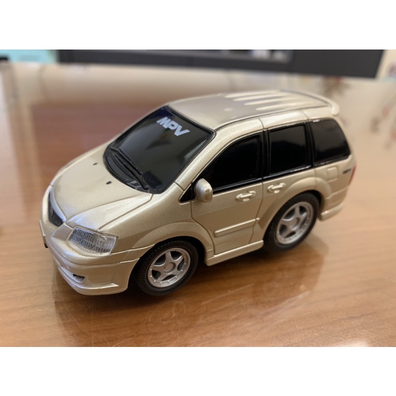 Mazda馬自達 原廠絕版1/43塑製迴力模型車 MPV 金色