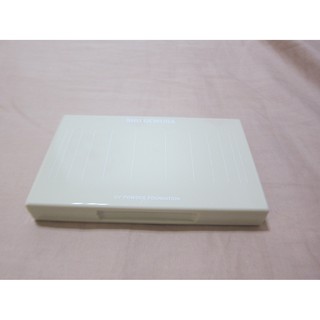 植村秀Shu Uemura粉盒 粉餅盒 米白色 正方形粉芯適用