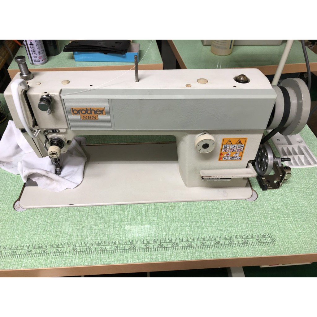 二手 Brother DB2737 普通 平車 工業用 縫紉機 附贈 LED燈 優惠價格 新輝針車有限公司 蝦皮購物