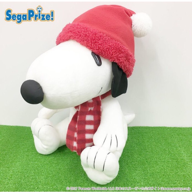，ｓ，**日本景品 SEGA 史努比 冬季款 紅帽子+圍巾 聖誕帽 SNOOPY 坐姿 絨毛玩偶 絨毛娃娃