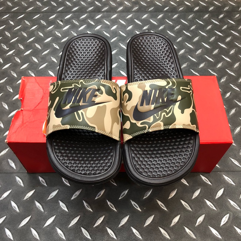 黑迷彩 NIKE BENASSI JDI PRINT