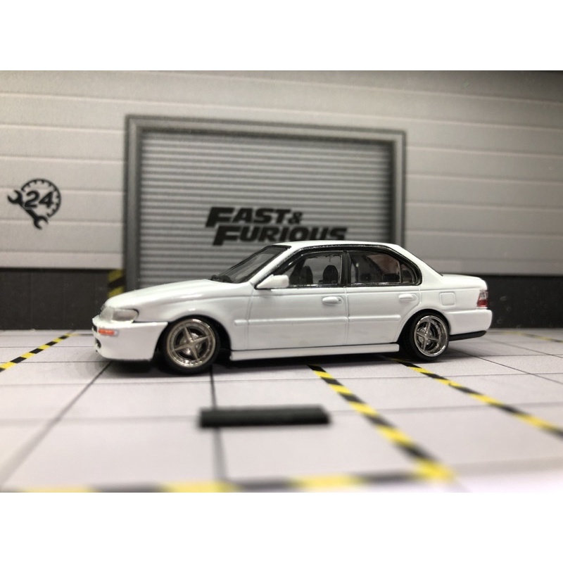 BM 1/64 Toyota Corolla AE100 1996（白）