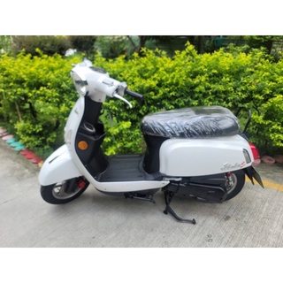 高雄Shp車行2013.9出廠.比雅久Pgo-Jbubu115.雙碟煞版白色.可以現金.可以分期強力過件