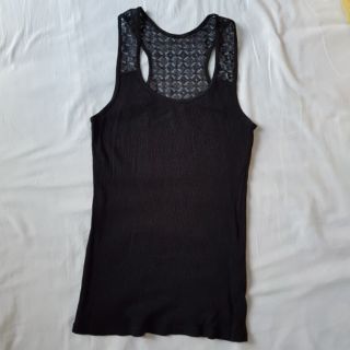 Uniqlo黑色拼接蕾絲坦克背心