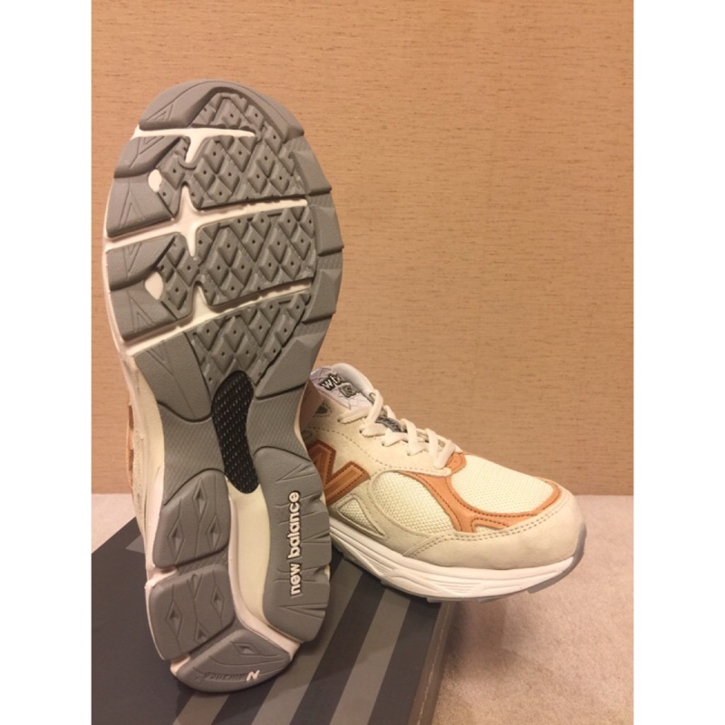 new balance 990v3 pale ale