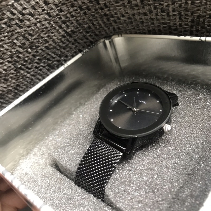韓國購入LATEM鐵盒小鑽鋼帶手錶