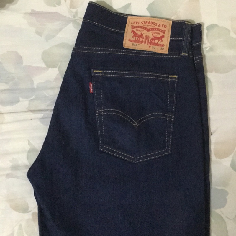 Levi's W32L32  514  SKINNY 牛仔褲 9.9成新 2000$便宜賣