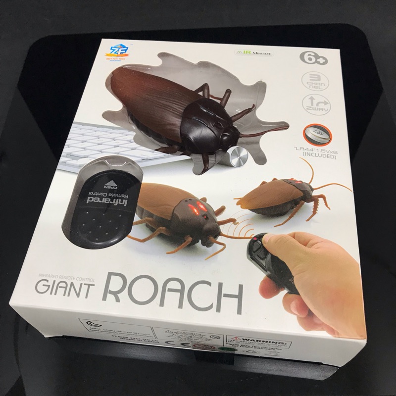 Giant roach 整人玩具 惡作劇 惡搞 遙控電子蟑螂