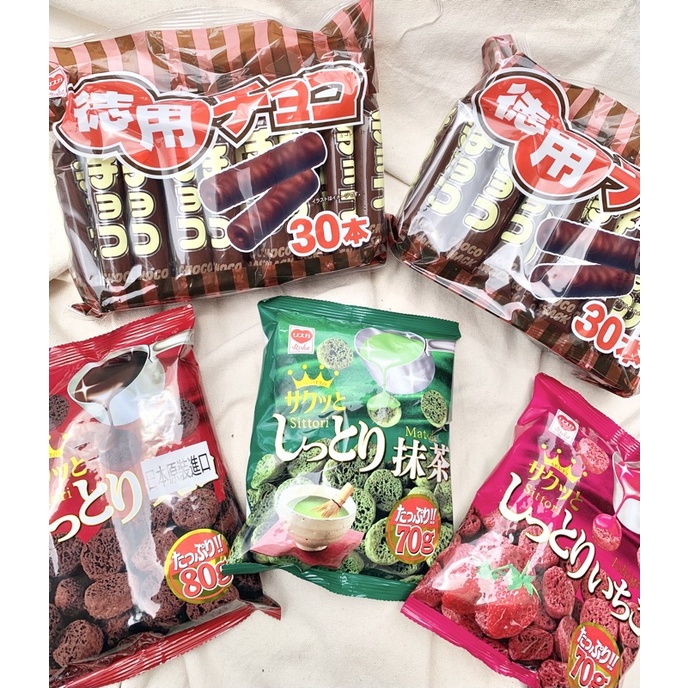 《臺隆哈囉購》現貨 Riska 日本現貨供應  日本超人氣零食 德用巧克力棒 巧克力玉米棒 草莓小圓餅 抹茶