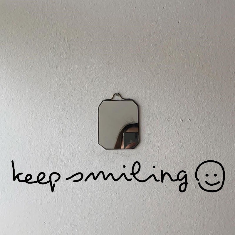 Keep smiling 英文字笑臉壁貼