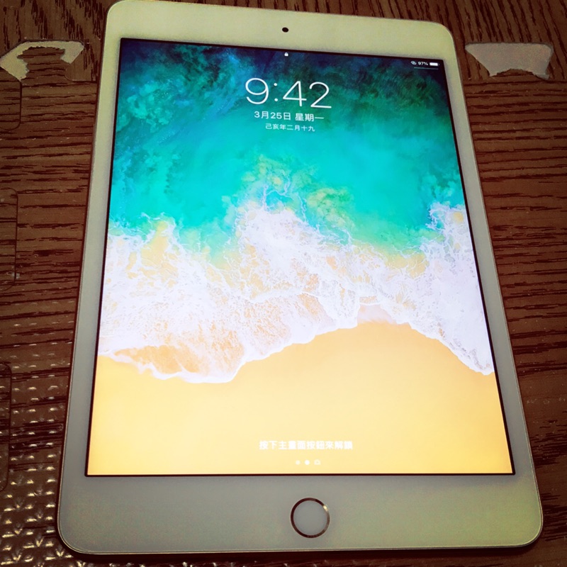 二手ipad Mini4金色wifi版64gb 輕微撞傷 蝦皮購物