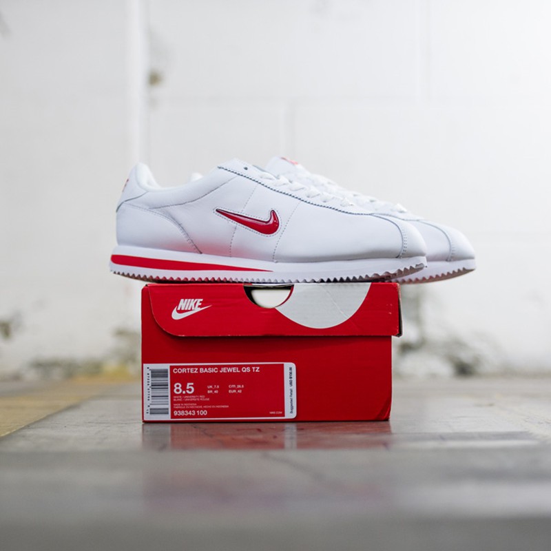 office nike cortez