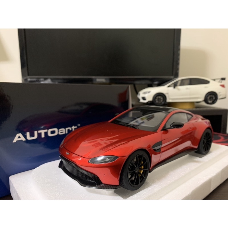 【E.M.C】1:18 1/18 AUTOart Aston Martin Vantage 2019 70277