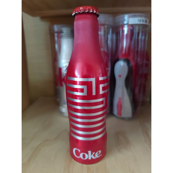 可口可樂WE8法國COKE版本鋁瓶，滿瓶原蓋收藏美品