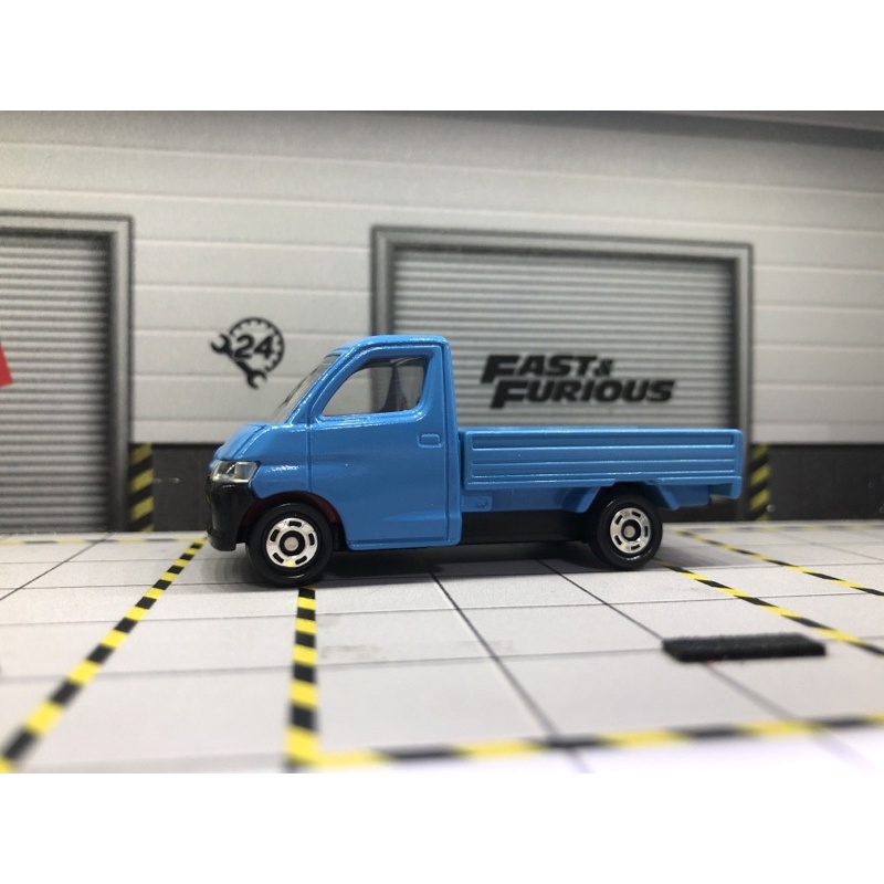 TOMICA NO.97 TOYOTA TOWN ACE TURCK(螺絲底盤）