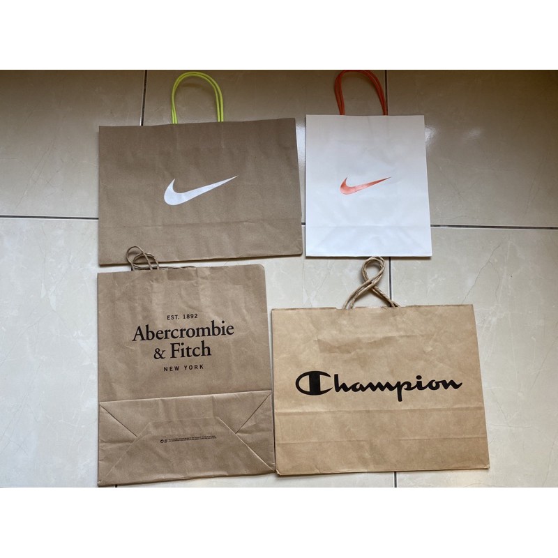 Nike a&amp;f champion 紙袋