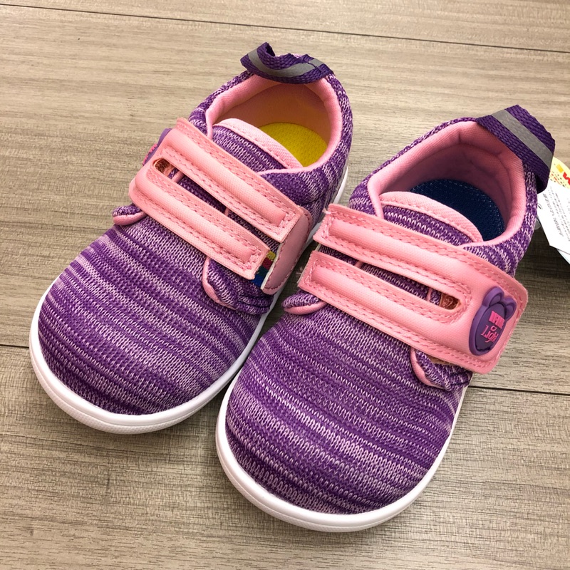 N &amp; F 零碼出清 IFME機能運動鞋 紫色