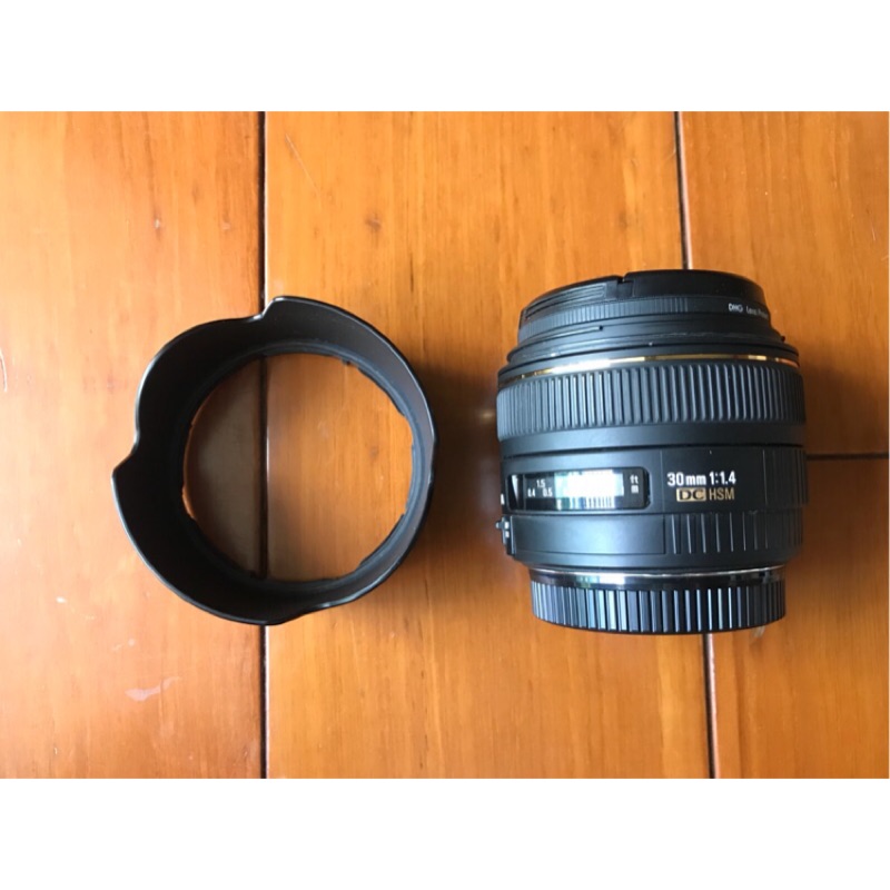 Sigma 30mm F1.4 EX DC HSM for canon