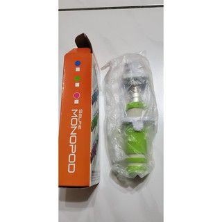折疊線控節能自拍棒•自拍器•自拍神器•自拍桿 不鏽鋼桿 即插即用 尺寸：收起約20cm，拉長約60cm 防焰安全中心