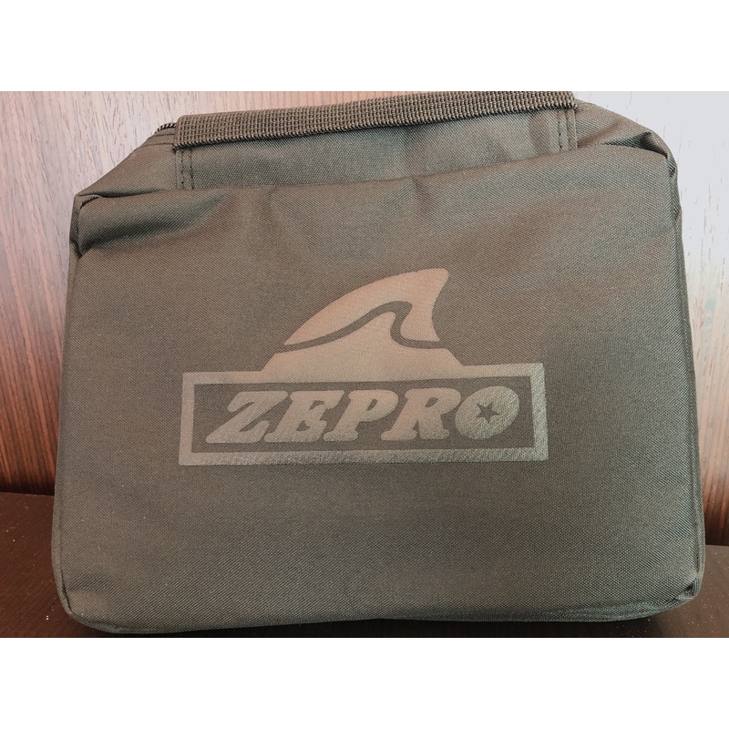ZEPRO攜帶式盥洗收納包（全新）