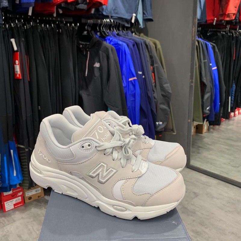 new balance 1700 louis vuitton
