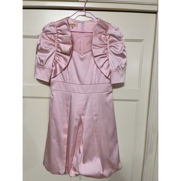 （全新）粉紅色洋裝公主洋裝喜酒洋裝百貨專櫃洋裝顯瘦洋裝伴娘洋裝