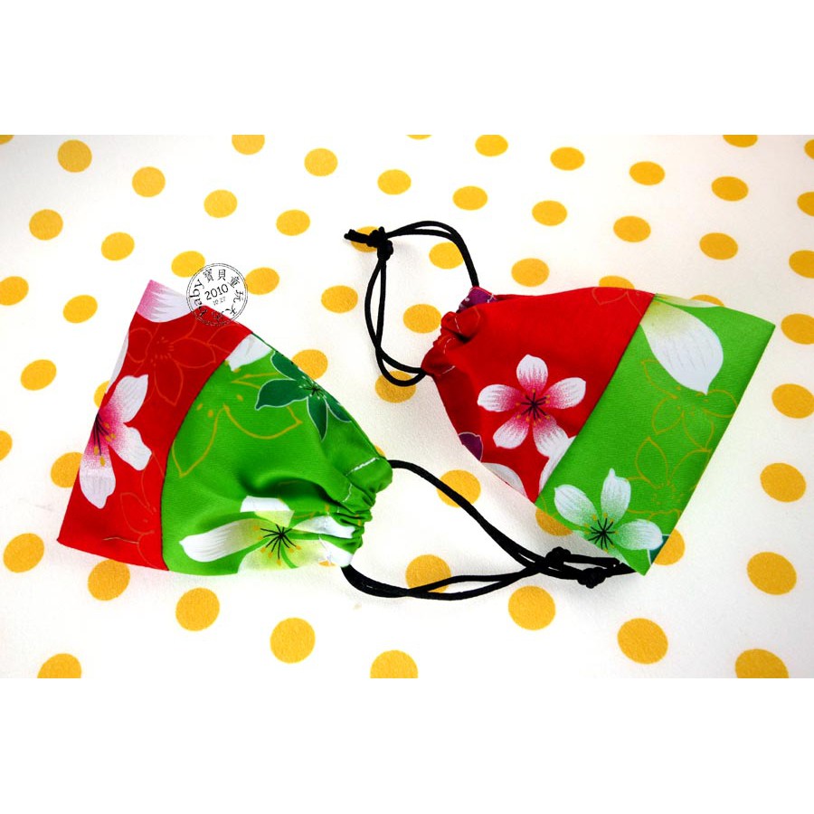 【寶貝童玩天地】【HO009-1】雙色客家花布 束口袋 台灣製 (中沙包用) - 聖誕款