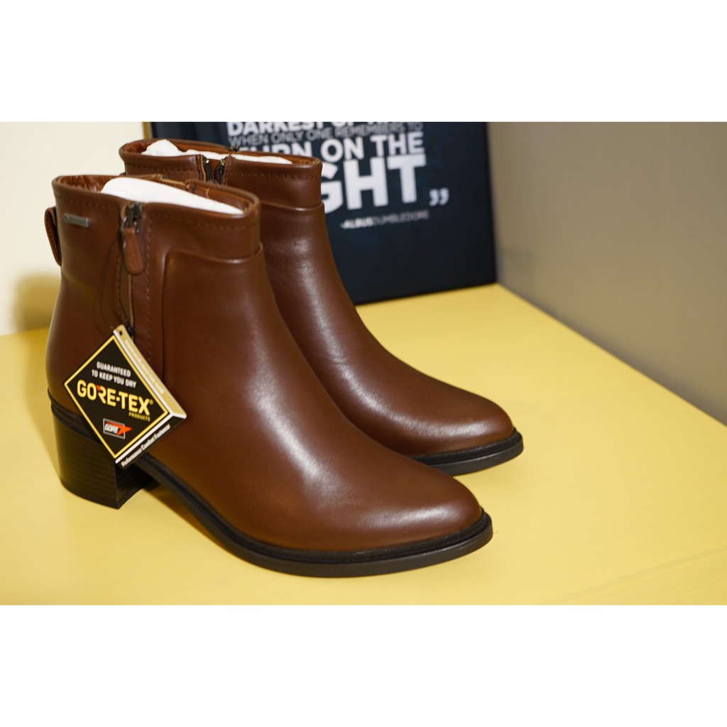 現貨在台】Clarks Brooklyn Bay GTX Tan Leather UK5.5 防水靴特價4980元| 蝦皮購物