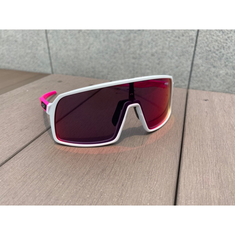 oakley sutro matte white