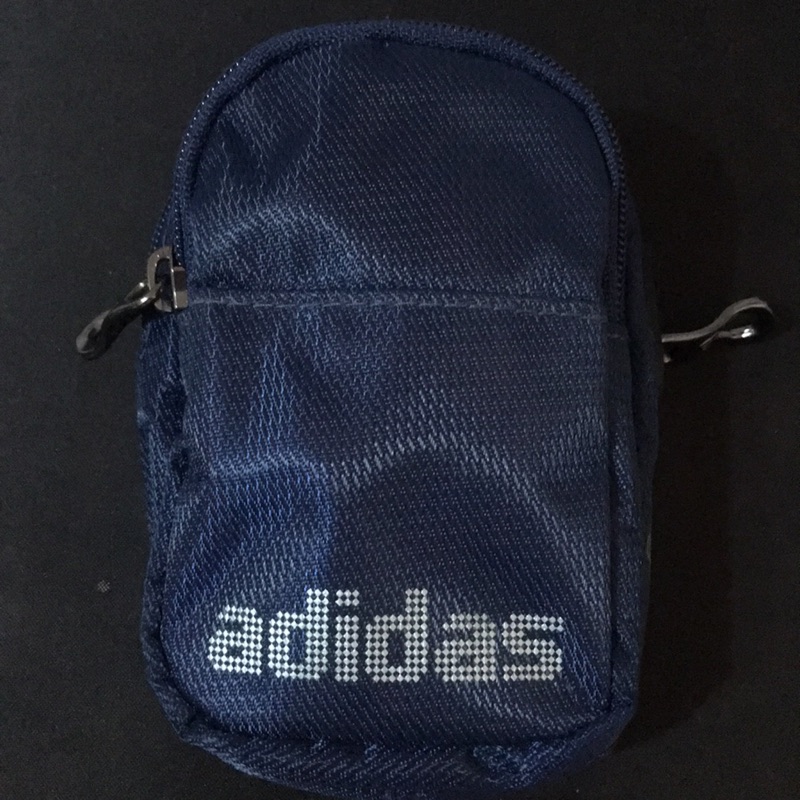 adidas深藍色腰包（全新）