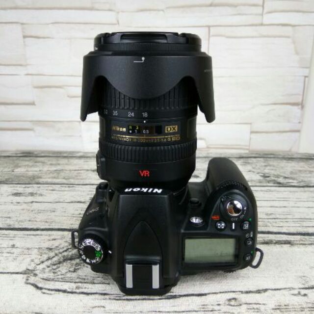Nikon D90 Kit (18-200 VR)
