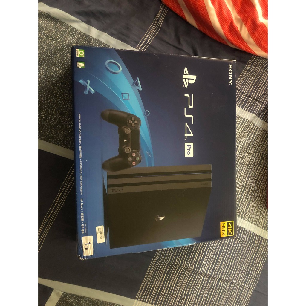 PS4 Pro 7218B型 1TB 黑色主機 系統版本11