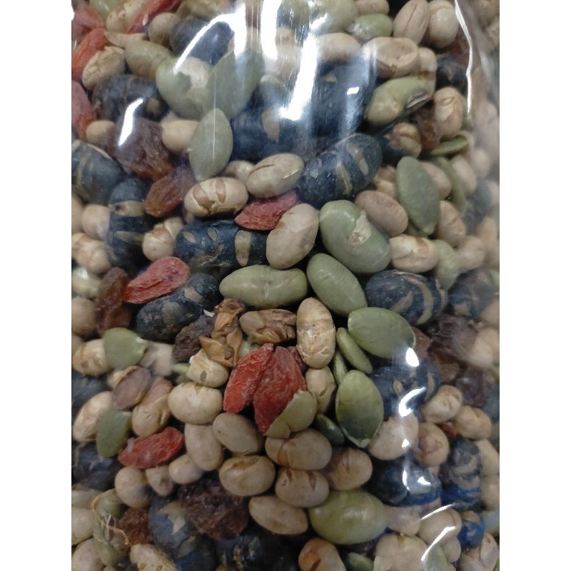 《長軒》綜合果仁 香脆營養可口美味 300g 黃豆(非基因改造) 黑豆 青豆 葡萄乾 南瓜子仁 枸杞(分裝)