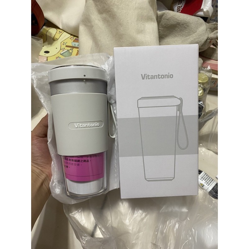 【Vitantonio】小V 多功能無線USB隨行果汁機/杯(茶花白)