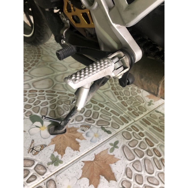 Honda 本田CB150R 前腳踏防磨柱 警告螺絲+套管 棒棒糖 整組出售