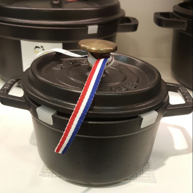 （免運）Staub 燉煮鍋 16公分 黑色/圓型 專櫃正品