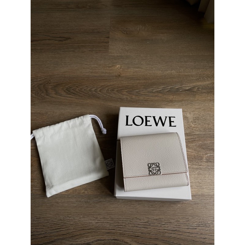 Loewe小牛皮方形皮夾