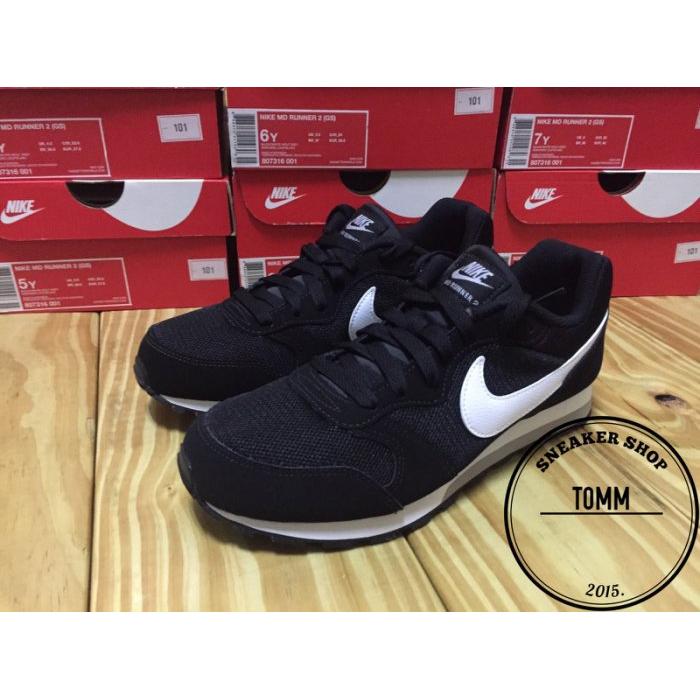 【Tom-m】NIKE MD RUNNER 2 GS 黑底白勾 女鞋 4Y~7Y 現貨 807316-001