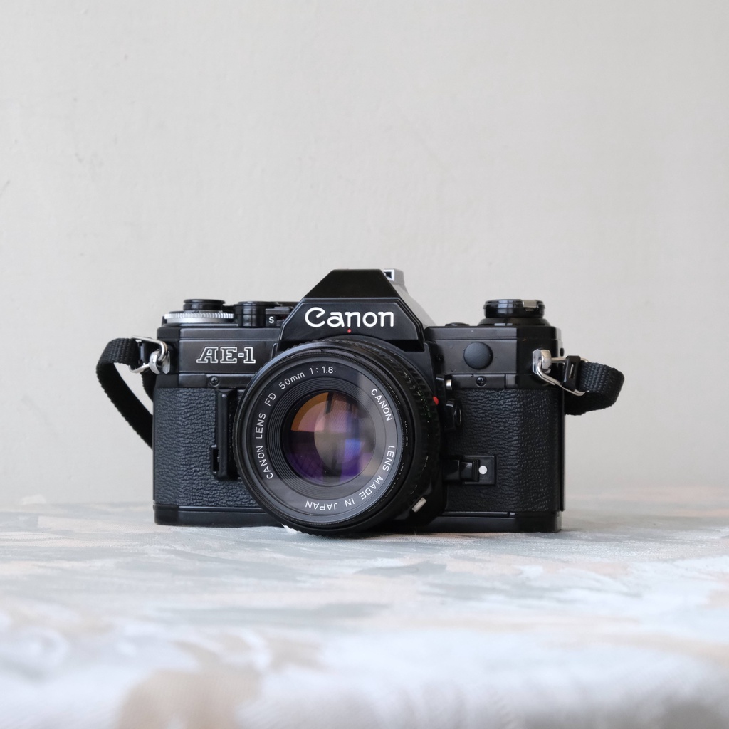 CANON AE1 + FD 50mm/F1.8 單眼 底片相機(SLR)