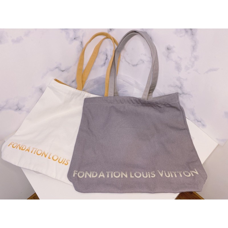 現貨‼️ Louis Vuitton Fondation LV基金會托特包帆布袋巴黎限定| 蝦皮購物