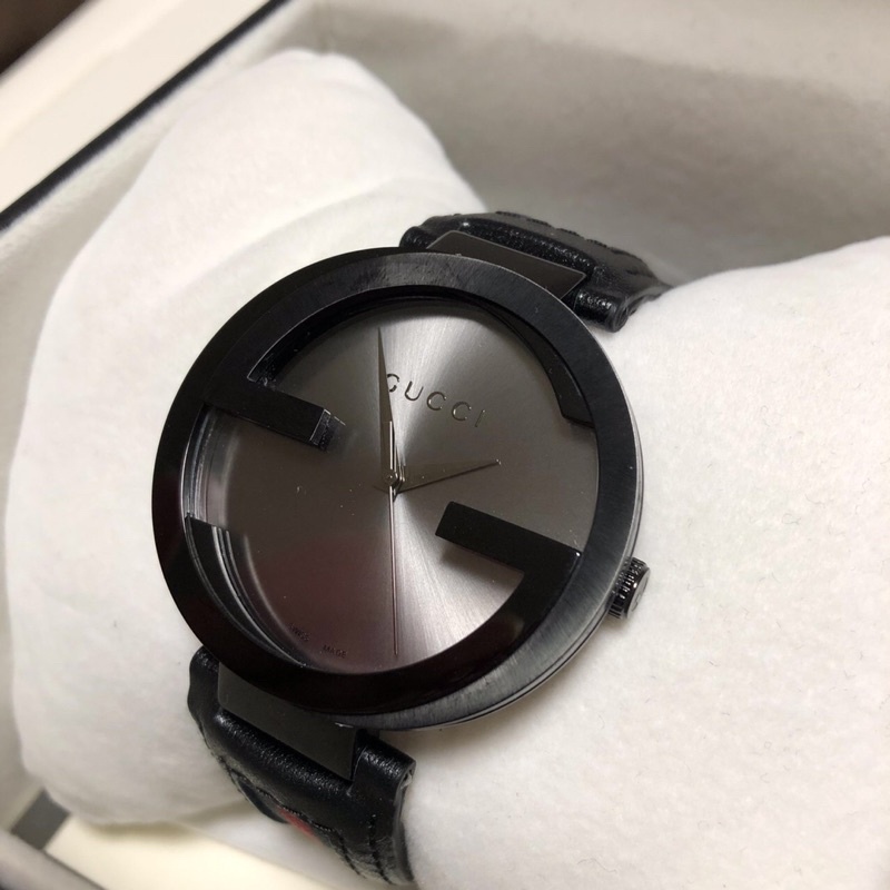 GUCCI Interlocking-G雙G低調時尚腕錶（黑/32mm/133206)