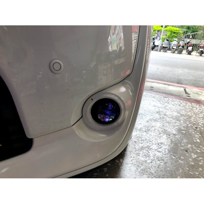 新店【阿勇的店】TOYOTA SIENTA 霧燈 燈泡型號H11 212-2052 SIENTA 專用魚眼霧燈 MIT