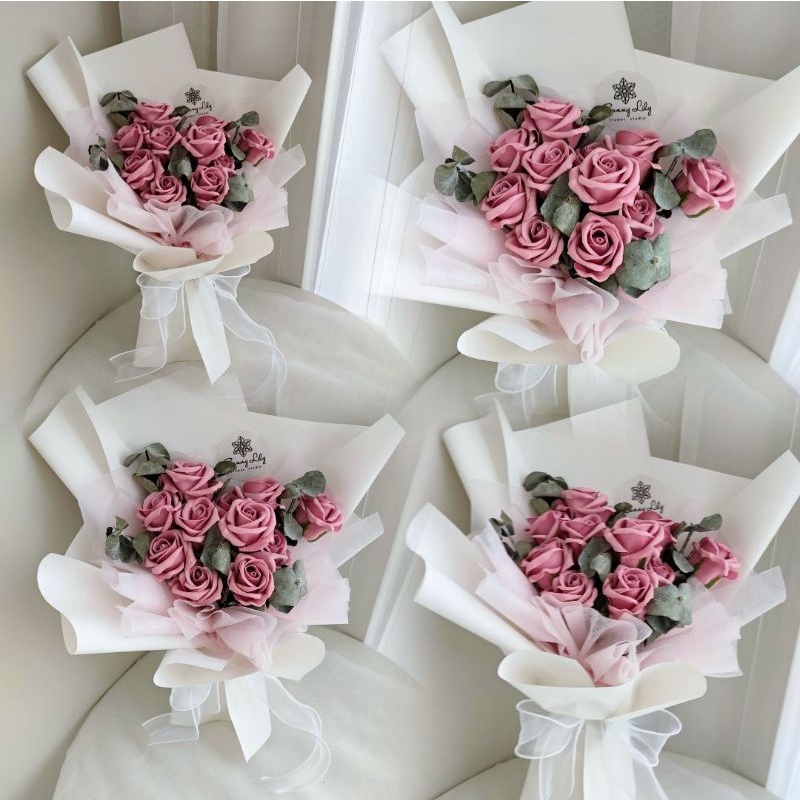 特價 多色浪漫玫瑰花束11朵1心1意粉紫白藍玫瑰 蝦皮購物